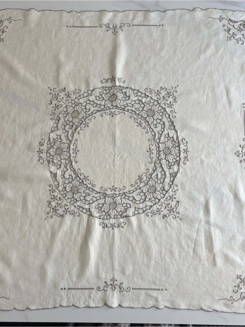 Embroidered Floral Table Linen in Beige/Cream 31x31